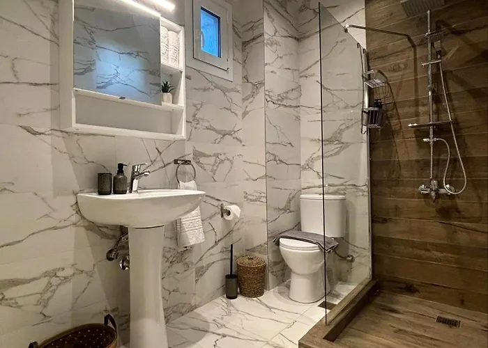 Maya N.moudania * 尼亚·蒙达尼亚